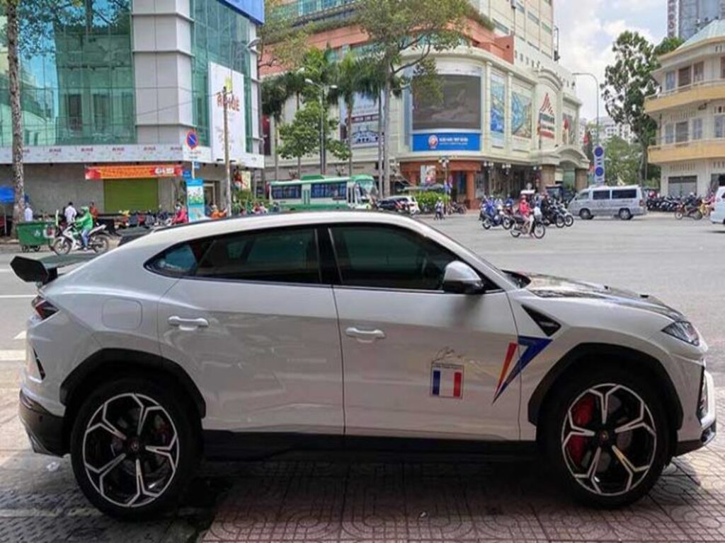 Hé lộ cho bạn đọc top 10 siêu xe đắt nhất Việt Nam